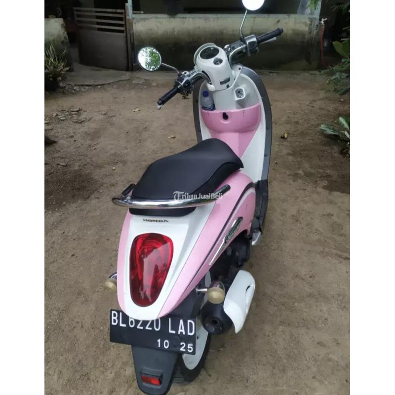 scoopy motorbike