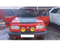 Mobil Suzuki Escudo 1600 Cc Tahun 1994 Merah Terawat Nego Tipis - Medan 