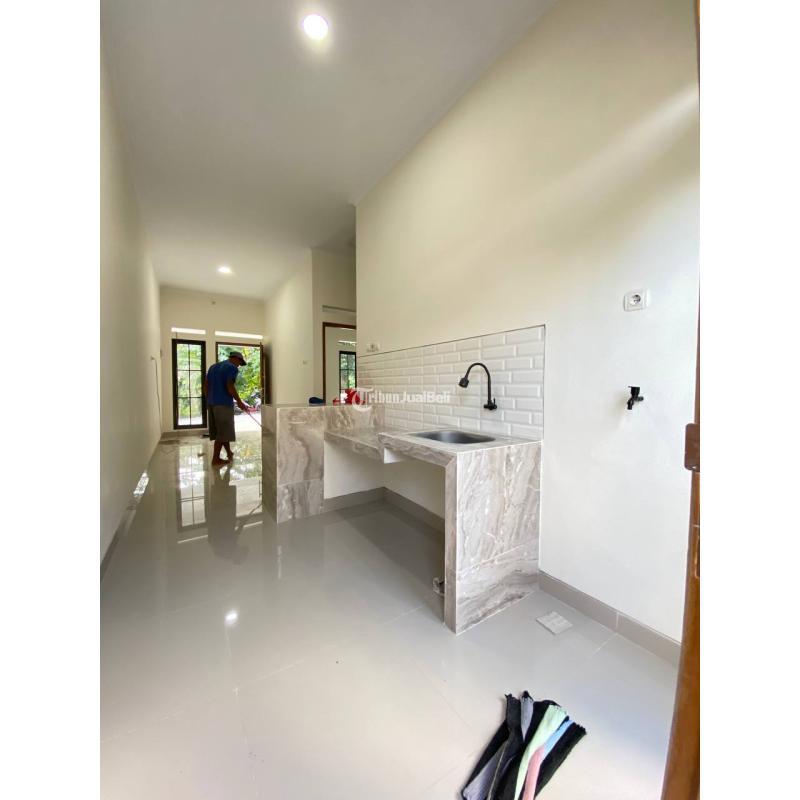 Dijual Rumah Baru Carport Luas Selatan Kampus UII LT121 SHM - Sleman Yogyakarta