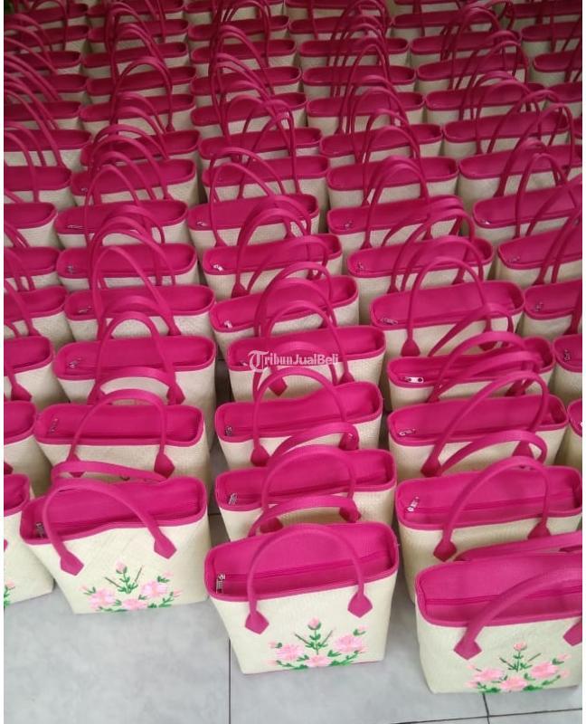 Tas Pandan Sulam Pink Putih Tas Hampers - Manado Sulawesi Utara