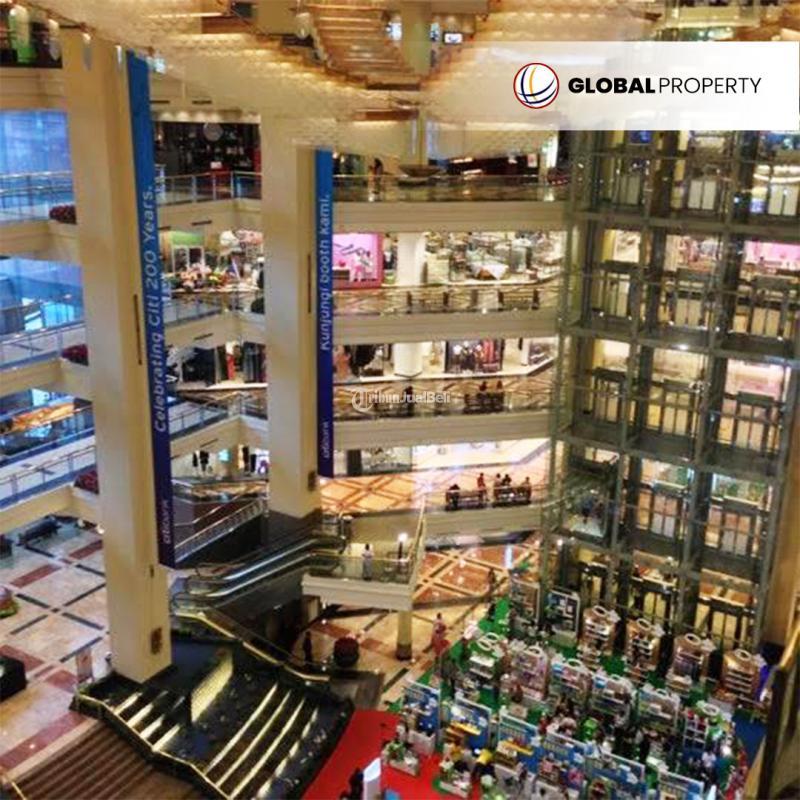 Jual Apartemen Bekas Sangat Luas 264 sqm, Luxury, 4 Bedrooms, Semi Furnished, High Floor - Jakarta Barat