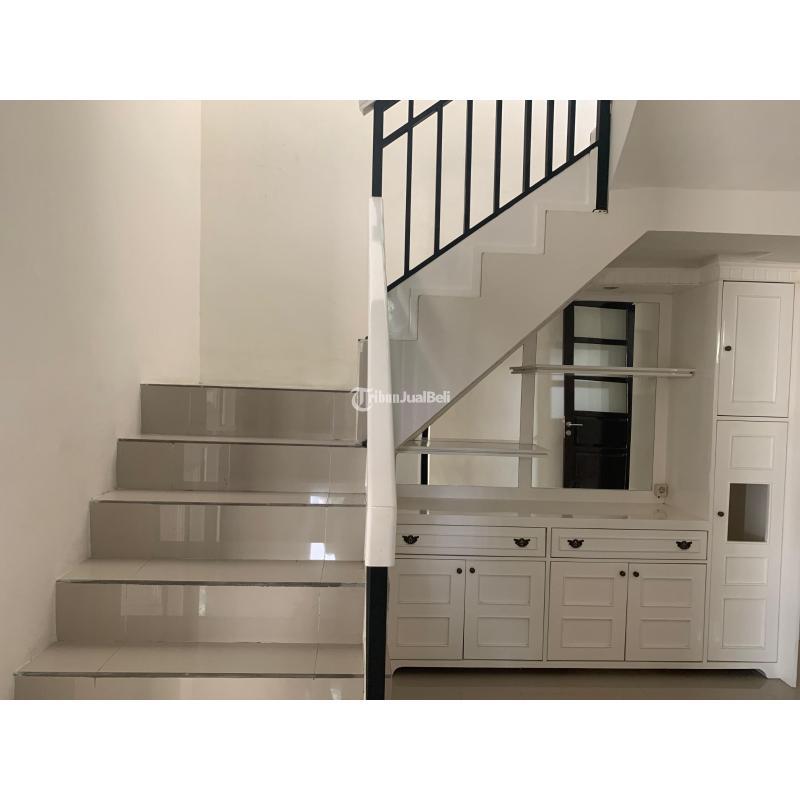 Dijual Rumah 2 Lantai Siap Huni LT164 LB190 5KT 3KM Legalitas SHM - Sleman Yogyakarta