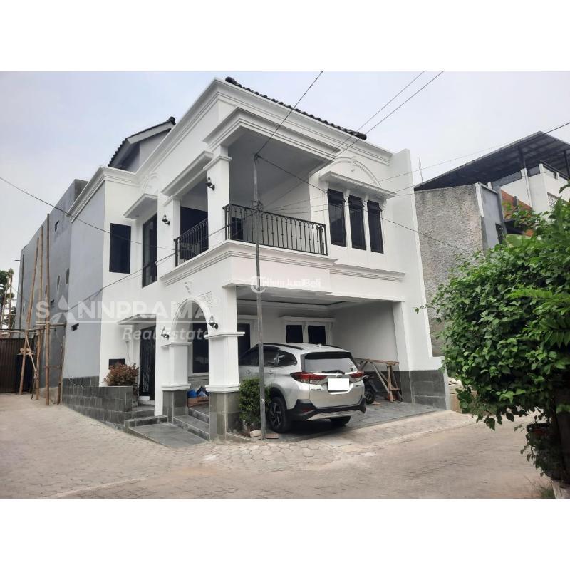 Dijual Rumah Mewah 2 Lantai Hook LT80 LB130 SHM 4KT 4KM Ada Balkon di Ciganur - Jakarta Selatan