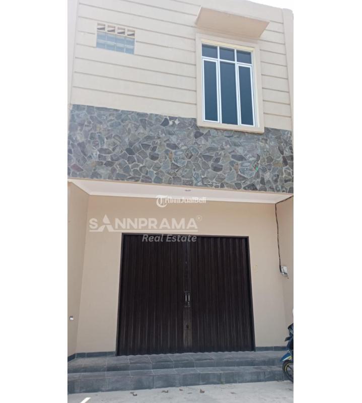 Dijual Ruko 2 Lantai Siap Pakai di Jalan Tanah Baru Beji LB50 m2 SHM - Depok Jawa Barat