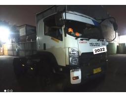 Truk Isuzu Giga Engkel 4x2 GVR 34 j HP ABS Tractor Head 2022 - Jakarta Utara 