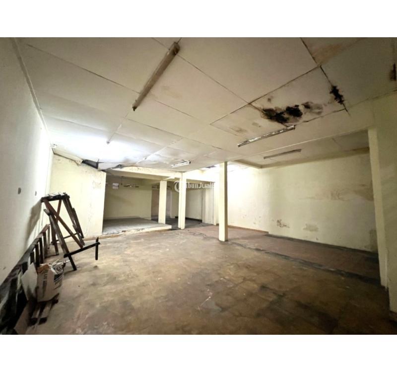 Dijual Rumah Hoek Tipe 464 m2 Bekas Strategis Darmawangsa Kebayoran Baru - Jakarta Selatan