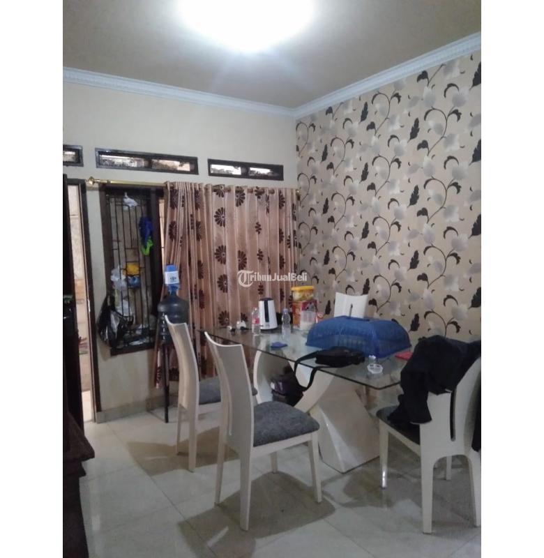 Disewakan Rumah Bersih Semi Furnish 2 Lantai Jalan Saturnus Tengah Margahayu Raya - Bandung Kota Jawa Barat