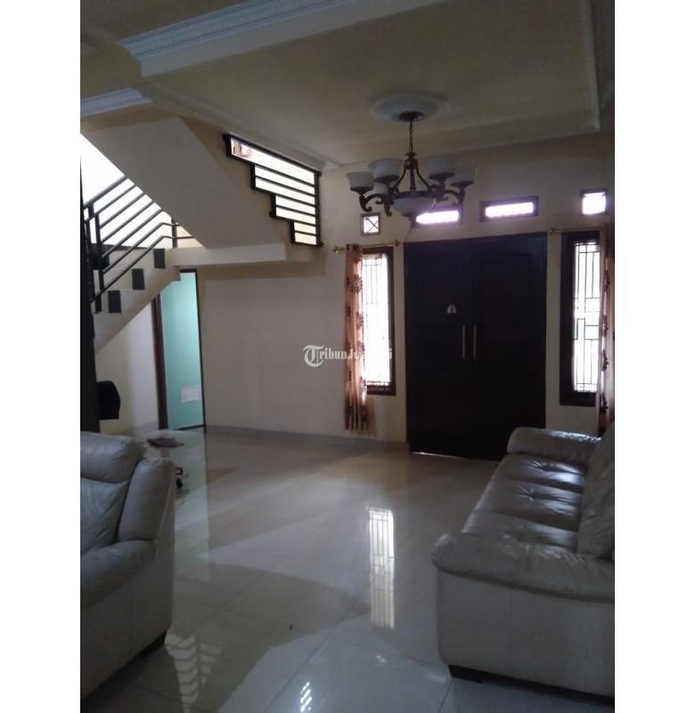 Disewakan Rumah Bersih Semi Furnish 2 Lantai Jalan Saturnus Tengah Margahayu Raya - Bandung Kota Jawa Barat