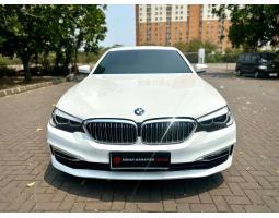 Mobil BMW 520I G30 2018 AT Putih Bekas Siap Pakai - Jakarta Utara