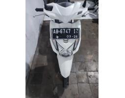 Motor Honda Beat Fi Putih Bekas Tahun 2016 - Kulon Progo