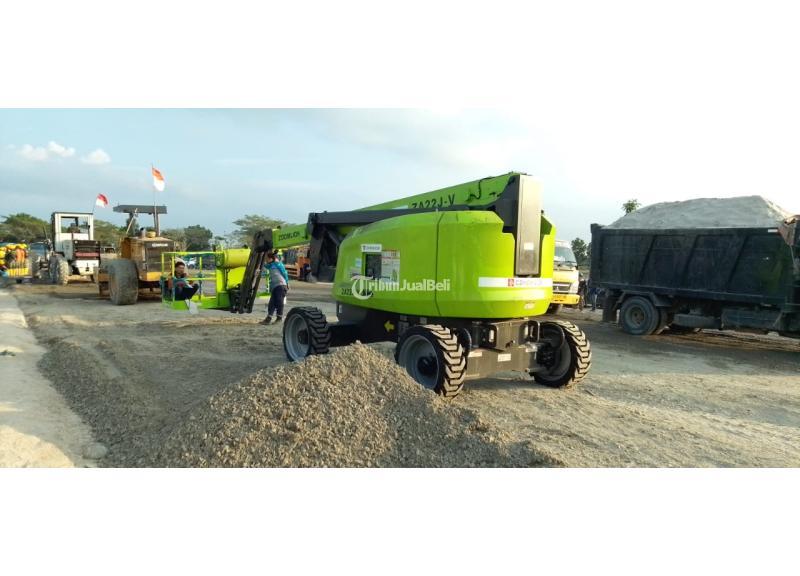 Sewa Boom Lift di Cikarang Karawang Cikampek - Karawang Jawa Barat