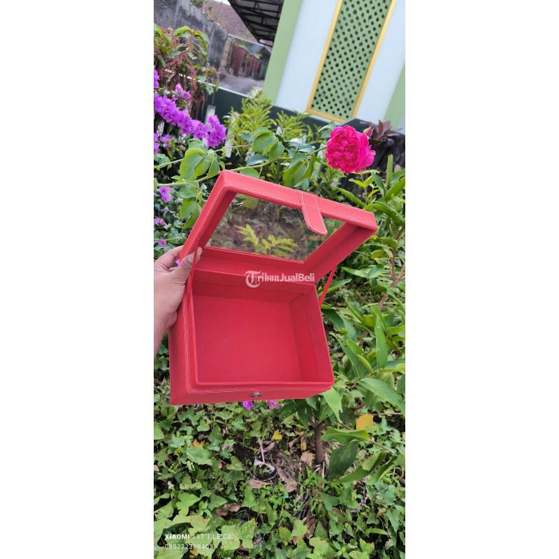 Box Vynil Box Hampers Merah - Jakarta Pusat