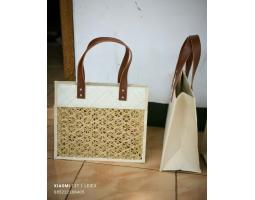 Tas Pandan Kombinasi Anyam Bambu - Sarolangun Jambi 