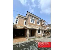 Dijual Rumah Siap Huni Dalam Cluster One Gate Furnished Dekat UII - Sleman 