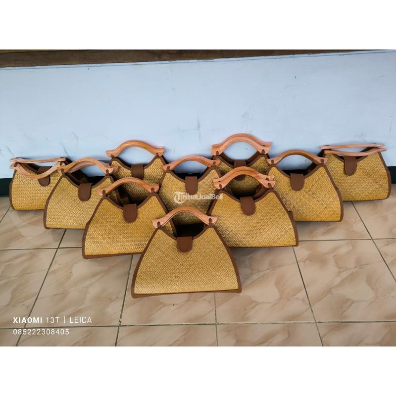 Tas Pandan Anyam Putih dan Kuning Rotan Bali Bag - Lombok Utara 