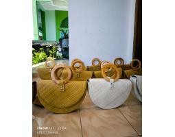 Tas Pandan Setengah Lingkaran Natural Bag - Sorong Selatan