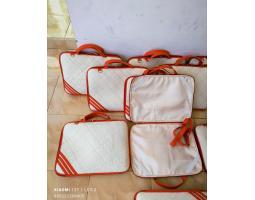 Tas Laptop Pandan Putih Vynil Merah - Padang Pariaman