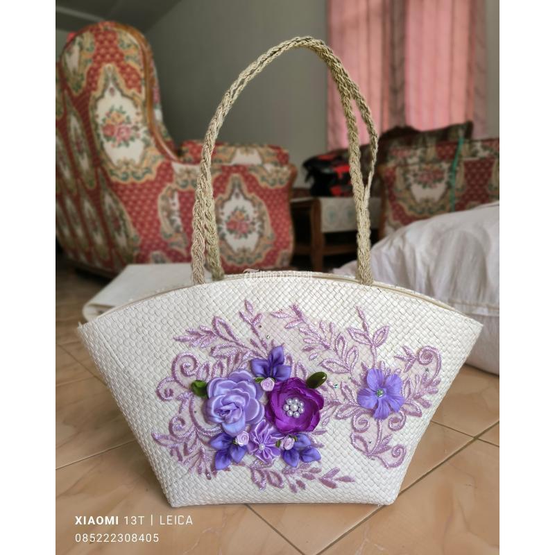 Tas Anyaman Pandan Putih - Manado 