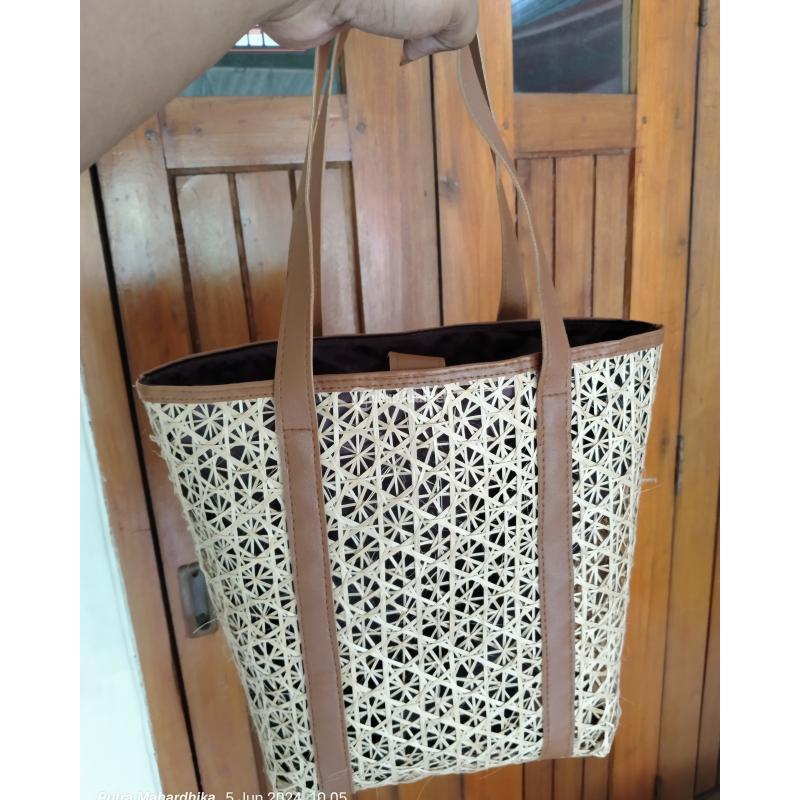 Tas Hampers Lebaran Anyam Bambu Rajapolah - Tasikmalaya