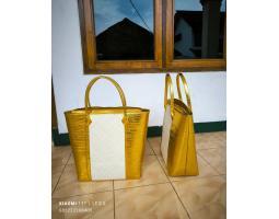 Tas Pandan Vynil Croco Emas - Jakarta Selatan 