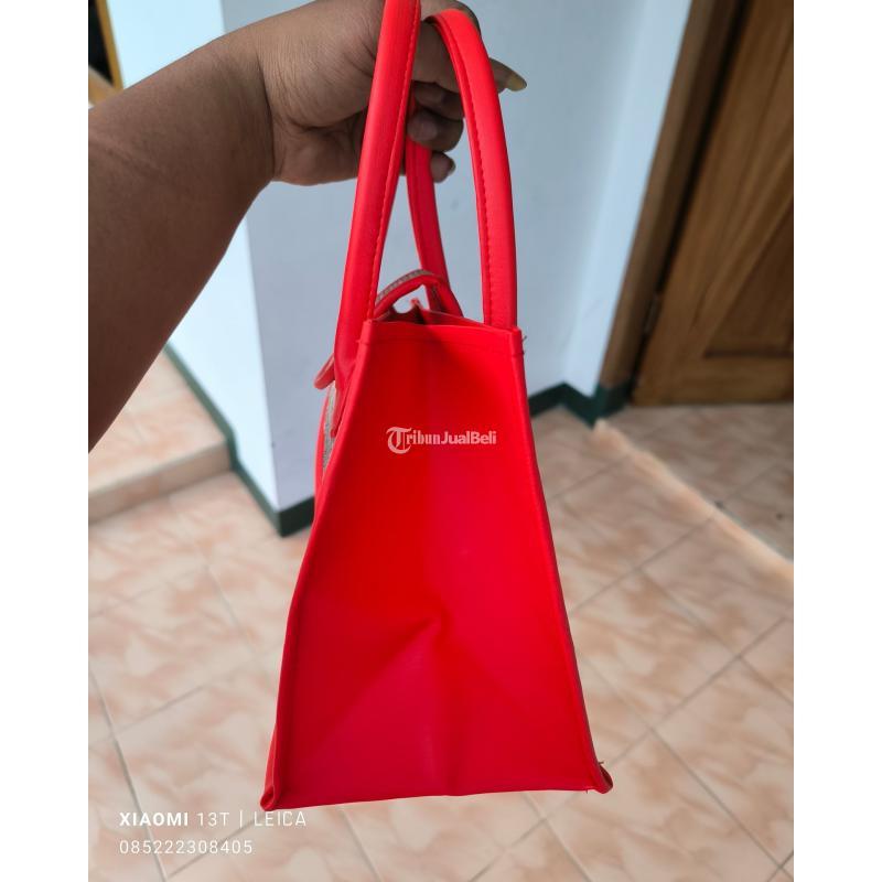 Tas Mika Mendong Vynil Merah - Tasikmalaya