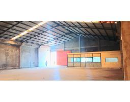 Dijual Gudang 650 m2 area Kerobokan Dekat Seminyak SHM - Badung