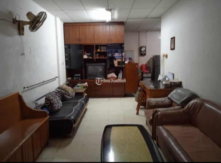 Dijual Rumah 4KT 2KM SHM Dekat Pasar Asem Reges Sawah Besar - Jakarta Pusat