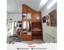 Custom Lemari Pakaian Kayu Tumpuk Full Plafon Terdekat - Sukoharjo