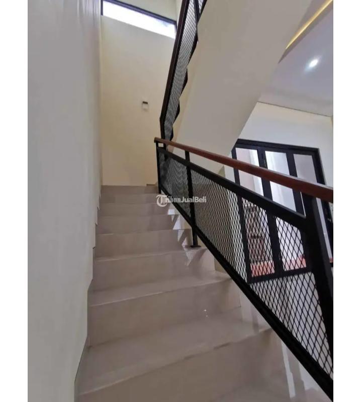 Dijual Rumah Asri Terawat Siap Huni di Jalan Rengasdengklok Antapani Tipe 110 4KT 2KM - Bandung