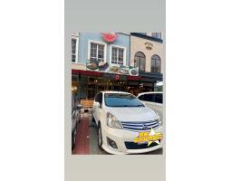 Mobil Nissal Livina Ultimate Tahun 2013 Mulus Warna Putih - Tangerang 
