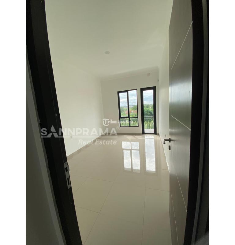 Dijual Townhouse 800 Jutaan 2 Lantai Dekat Mall The Park Sawangan - Depok