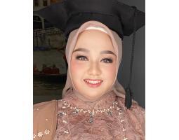 Makeup Wisuda Tenggilis - Surabaya