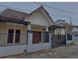 Dijual Rumah, LT. 110m2, LB. 60m2, SHM, Hook, Hadap Selatan, Dekat Fasilitas Umum, Gentan - Sukoharjo