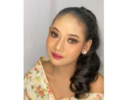 Makeup Wisuda UNESA Terbaik - Surabaya