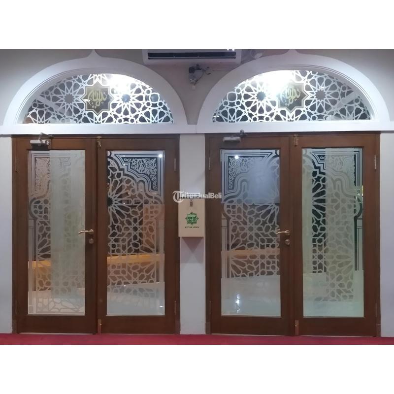 Sticker Kaligrafi Kaca Masjid di Pamulang - Tangerang Selatan