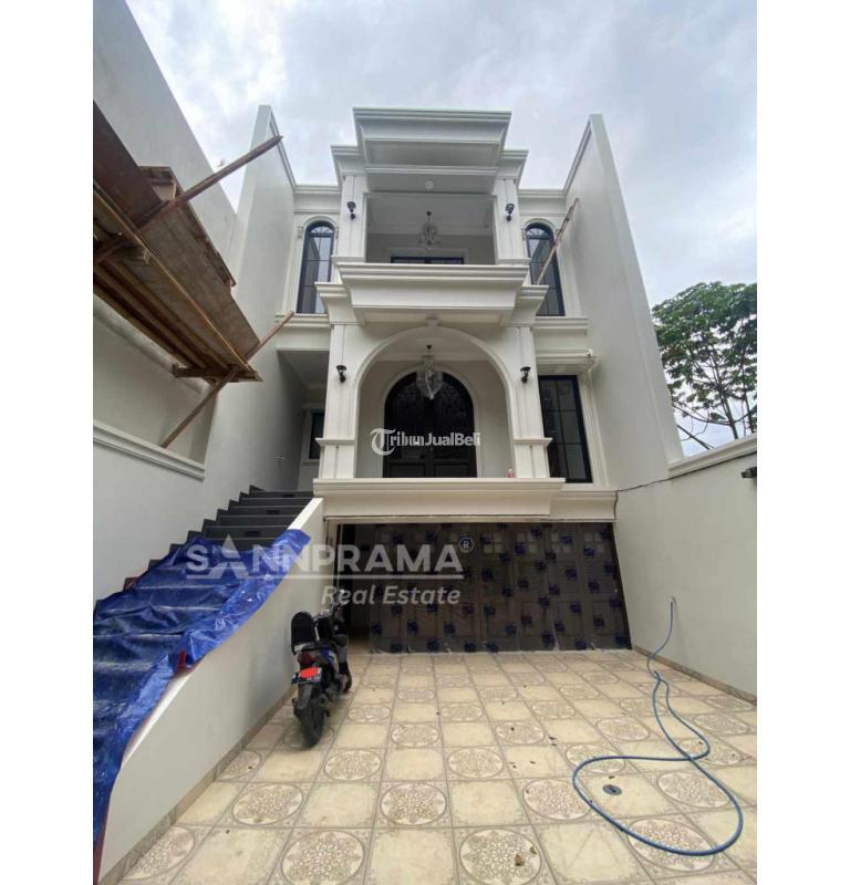 Dijual Rumah Mewah 3 Lantai 5KT 4KM SHM Siap Huni di Cipedak Jagakarsa - Jakarta Selatan