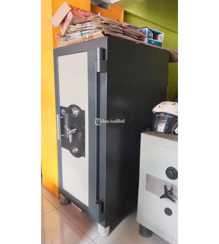 Pusat Brankas Besi Bergaransi - Sukoharjo