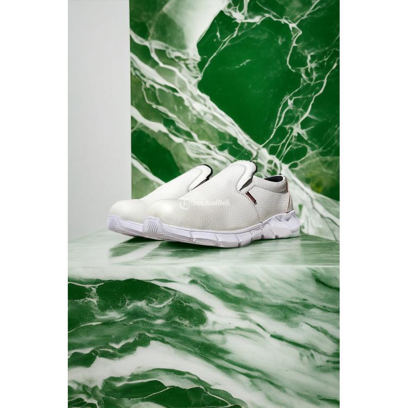 Distributor Sepatu Septi Putih - Samarinda