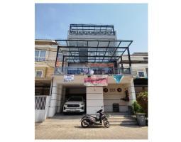 Dijual Rumah 3 Lantai SHM Cash Only di Park Residences, Cengkareng Tipe 195 4KT 3KM SHM - Jakarta Barat 