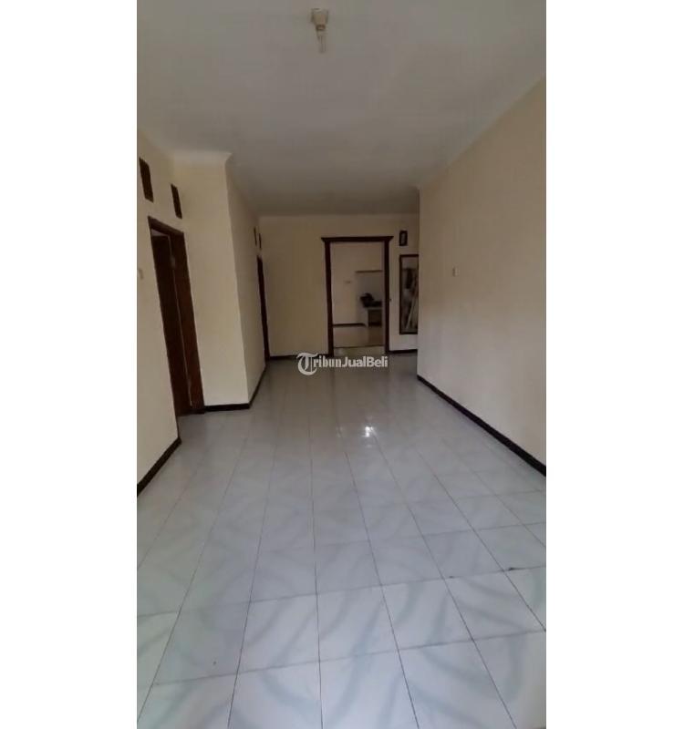 Jual Rumah Tipe 135 Bekas Ideal dekat Kampus Ternama - Malang