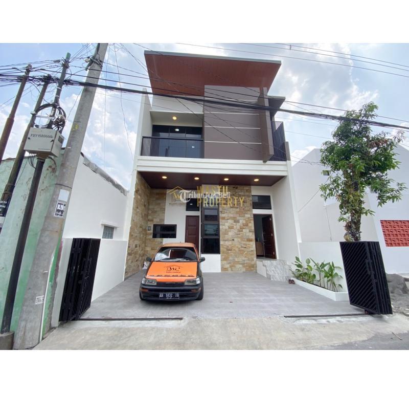 Dijual Rumah, Lt. 120m2, Lb. 160m2, Shm, Siap Huni, Di Condongcatur, Dekat Kampus UGM - Yogyakarta