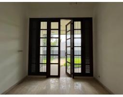 Dijual Rumah, LT. 650m2, LB. 450m2, SHM, Model Arsitektur Kolonial, Jl. Guntur, Area Taman Kencana - Bogor 