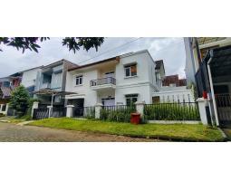 Dijual Rumah 2 Lantai, LT. 240m2, LB. 250m2, SHM, Akses Dekat Pintu Tol dan Golf Bogor Raya, di Bukit Bogor Raya - Bogor