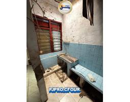 Dijual Satu Unit Rumah Kosong Luas 94 m2 Bekas di Pondok Gede - Bekasi 