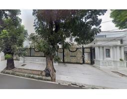 Dijual Rumah 4 Lantai Dengan Pool di Kramat Senen, Hanya 400m ke Kramat Raya - Jakarta Pusat 