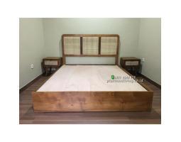 Tempat Tidur Jati 160 x200 Kombinasi Rotan 2 Nakas Bedisde Jati Furniture - Jepara
