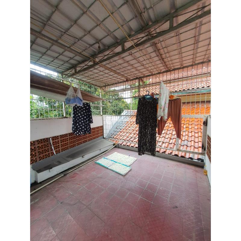 Dijual Rumah Strategis 5KT 3KM SHM Di Cibubur, Harga Nego - Jakarta Timur