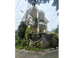 Jual Rumah Murah 2 Lantai Tipe 84 SHM Bekas Cash Only Di Gandaria, Jagakarsa - Jakarta Selatan