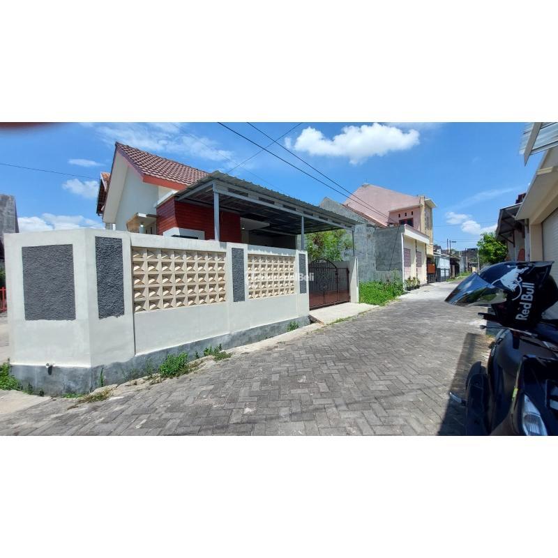 Dijual Rumah 142m2 Hook Gentan Solo dekat Mall Luwes - Solo 