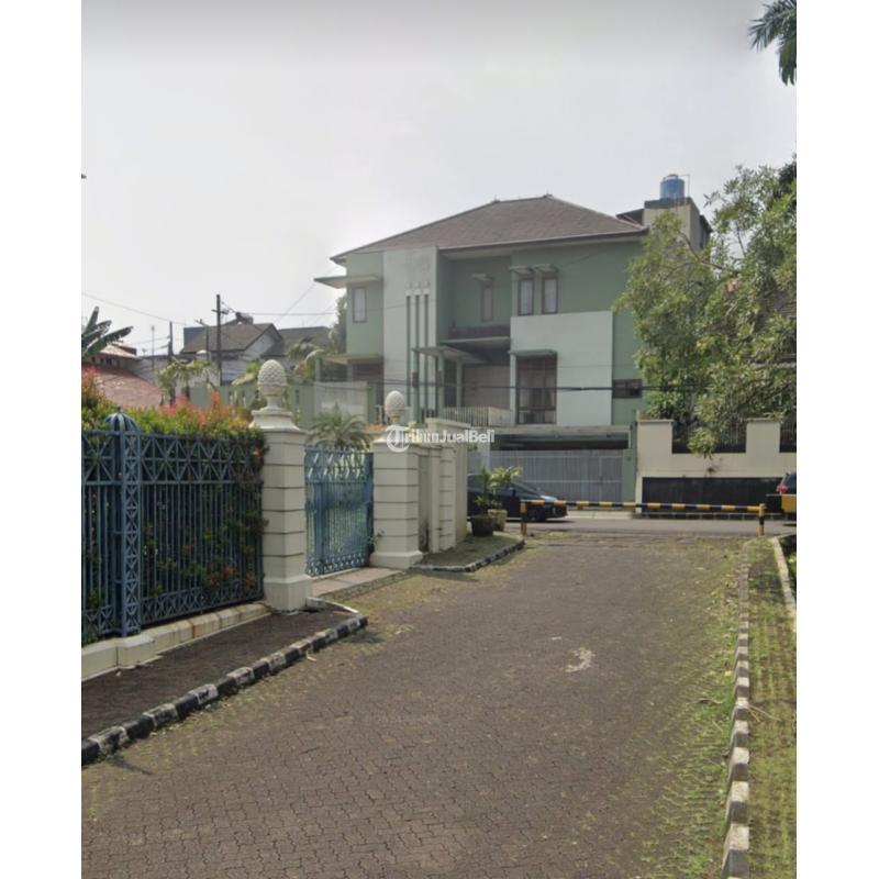Dijual Rumah Mewah Hoek 2 Lantai di Lebak Bulus, Hanya 8 Menit ke Tol Fatmawati - Jakarta Selatan